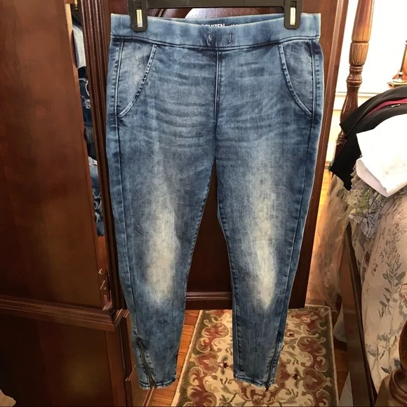 Denizen from Levi's Jeans Womens Denizen Levis Joggers Size 26